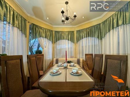 Продам 2-поверховий будинок