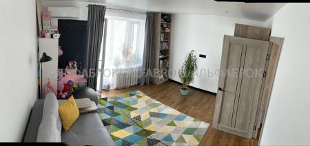 Продам 2-комнатную квартиру