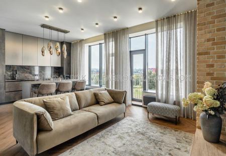 Продам 5-кімнатну квартиру