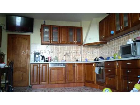 Продам 2-кімнатну квартиру