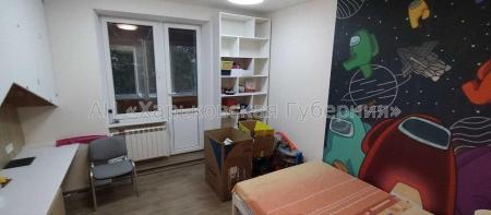 Продам 3-комнатную квартиру
