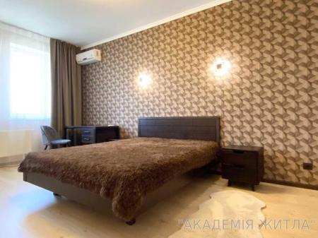 Продам 3-комнатную квартиру в новостройке