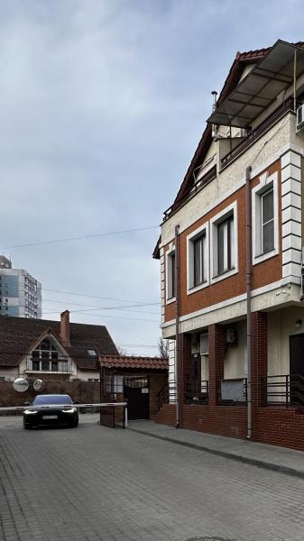 Продам 2-поверховий будинок, КГ&nbsp;«Белый&nbsp;цветок»
