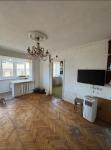 Продам 3-кімнатну квартиру, 59.02 м², радянський ремонт