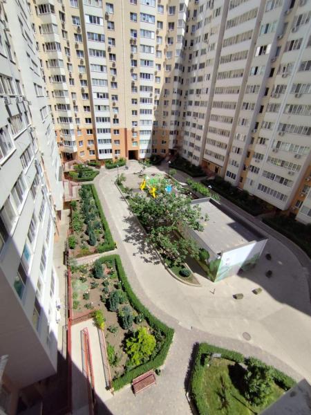 Продам 3-кімнатну квартиру, ЖК&nbsp;«Райдужний-1»