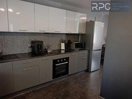 Продам 2-поверховий будинок