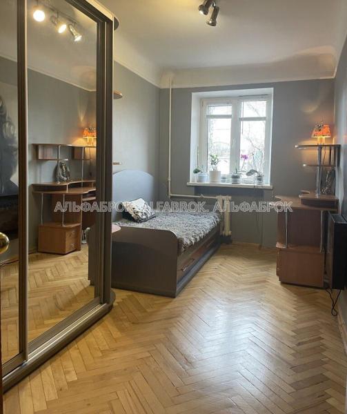 Продам 3-комнатную квартиру