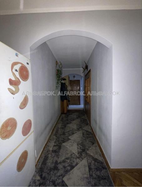 Продам 3-комнатную квартиру