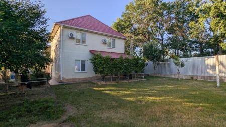 Продам 2-поверховий будинок