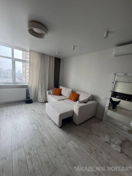 Продам 2-комнатную квартиру в новостройке, ЖК Варшавский 3