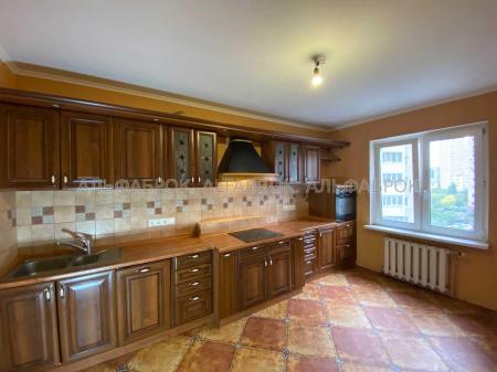 Продам 3-кімнатну квартиру