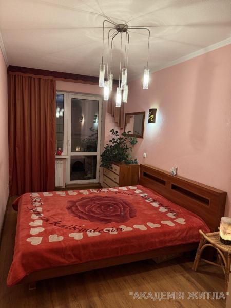 Продам 3-комнатную квартиру