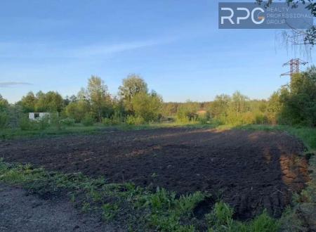Продам ділянку зі старим будинком