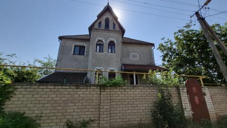 Продам 2-этажный дом