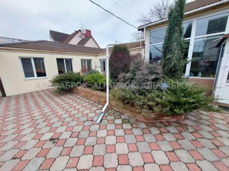 Продам 2-этажный дом