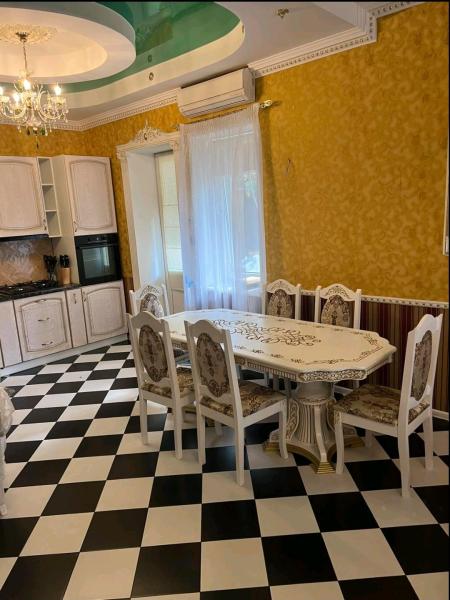 Продам 3-этажный дом, КГ «Совиньон -2»