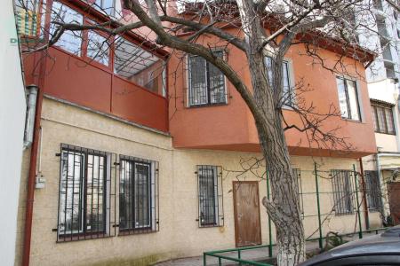 Продам 3-кімнатну квартиру