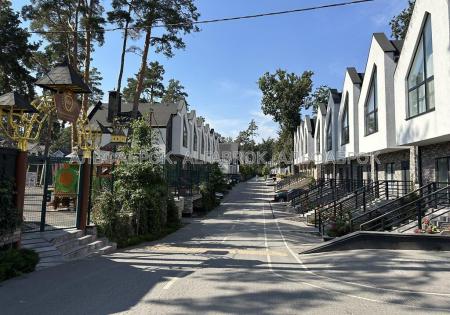 Продам 2-этажный таунхаус