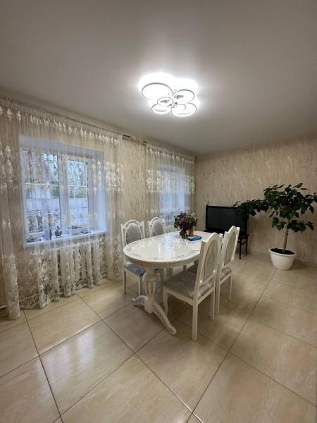 Продам 3-поверховий будинок