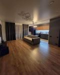 Продам 3-комнатную квартиру в новостройке, ЖК «Мира», 82 м², капитальный ремонт