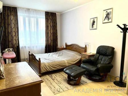 Продам 3-комнатную квартиру