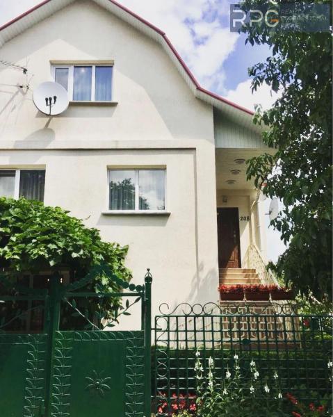 Продам 3-поверховий будинок