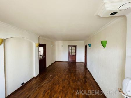 Продам 3-комнатную квартиру