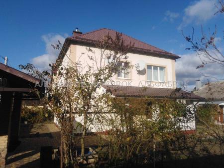Продам 2-поверховий будинок