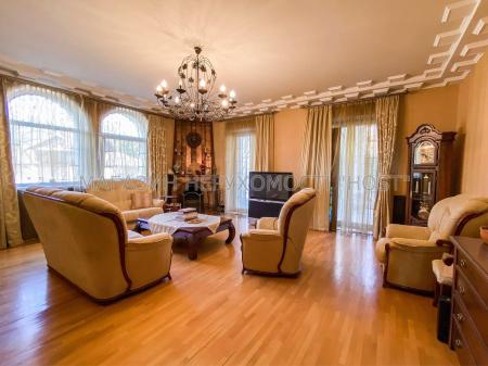 Продам 2-поверховий будинок