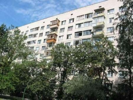 Продам 4-кімнатну квартиру