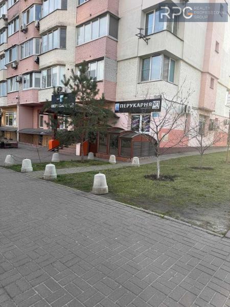 Продам торгівельне приміщення