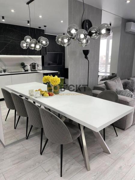 Продам 3-кімнатну квартиру в новобудові, ЖК&nbsp;«Рогатинський»,&nbsp;буд.1