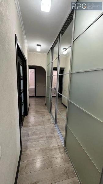 Продам 3-кімнатну квартиру