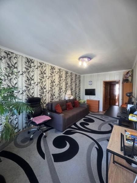 Продам 3-кімнатну квартиру