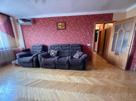 Продам 3-комнатную квартиру