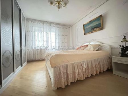Продам 3-комнатную квартиру
