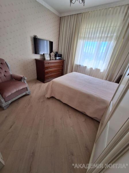 Продам 3-комнатную квартиру