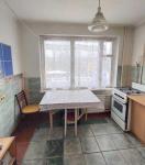 Продам 3-кімнатну квартиру, 64 м², радянський ремонт
