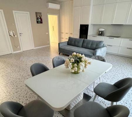 Продам 2-этажный дом