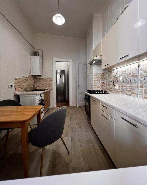 Продам 2-кімнатну квартиру