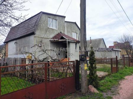 Продам 2-поверховий будинок