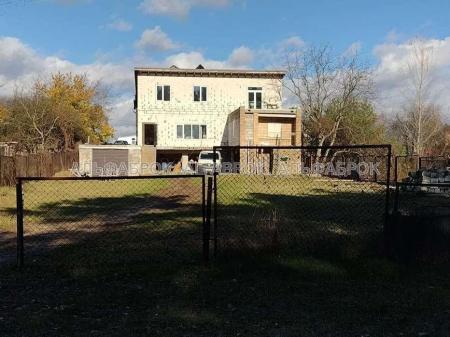 Продам 2-поверховий будинок