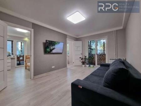 Продам 4-кімнатну квартиру