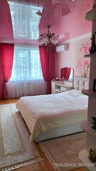 Продам 3-комнатную квартиру