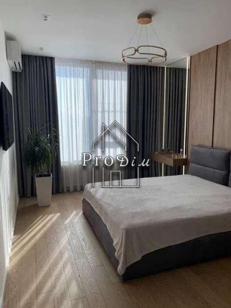 Продам 4-кімнатну квартиру в новобудові, ЖК Tetris Hall