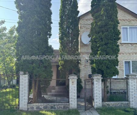 Продам 2-этажный дом
