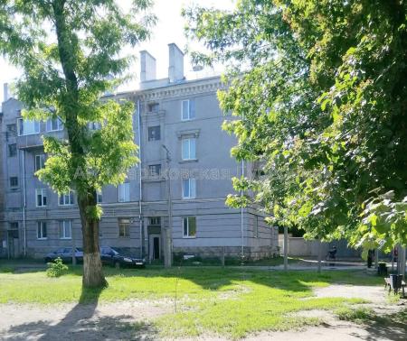 Продам 3-комнатную квартиру