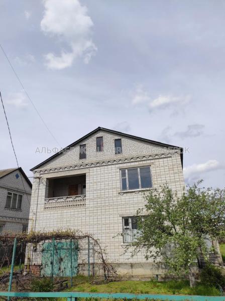 Продам 2-поверховий будинок