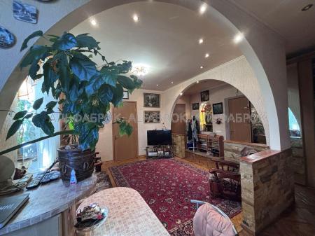 Продам 3-комнатную квартиру