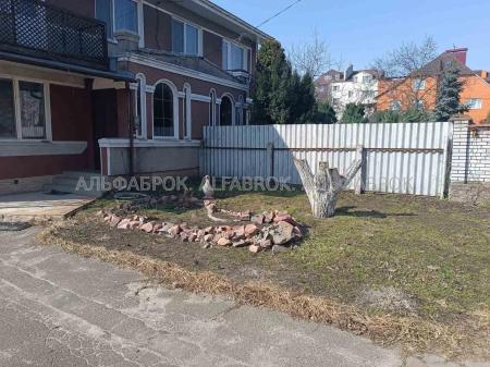 Продам 2-поверховий будинок